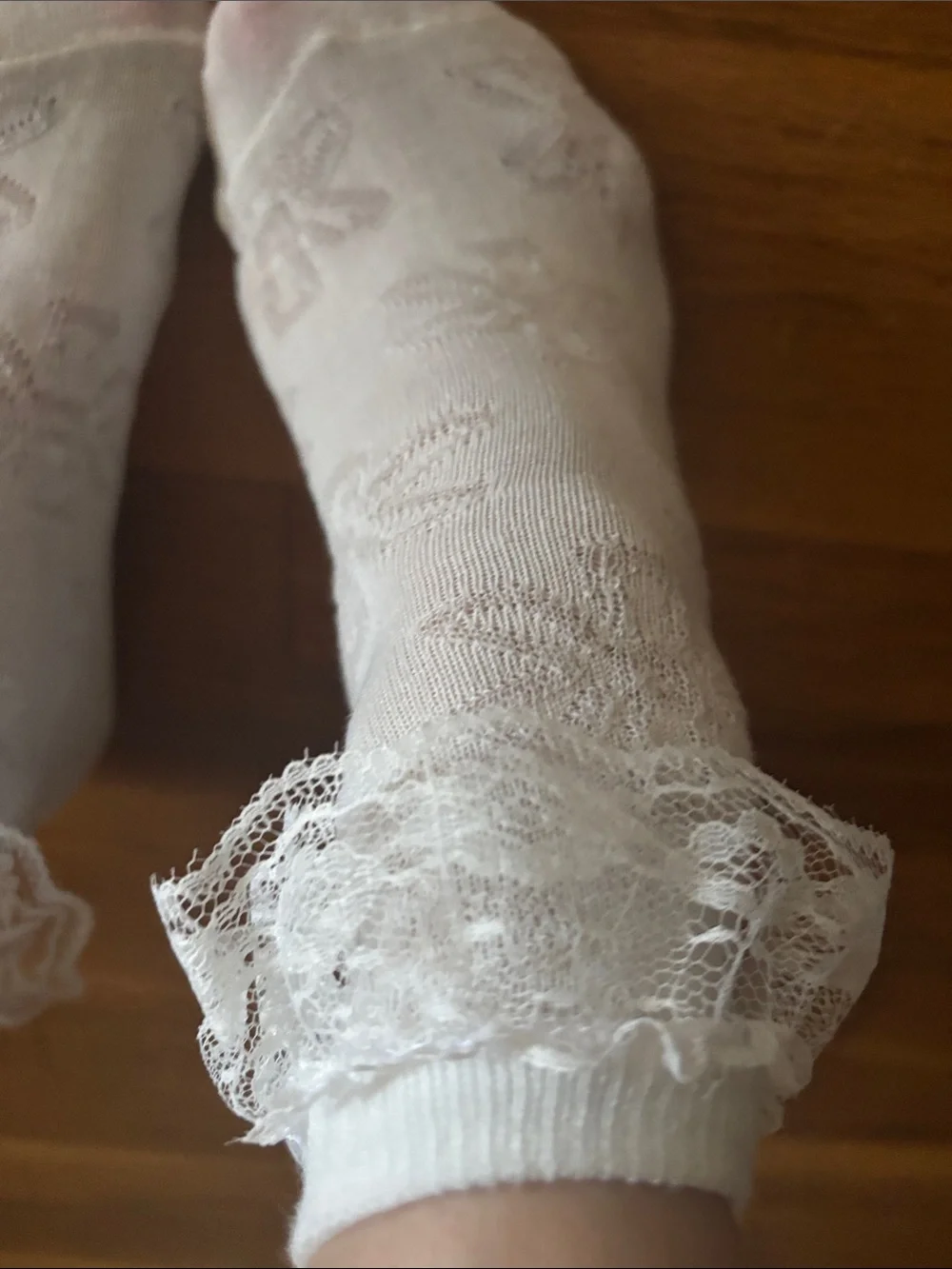 White Lace Ruffle Crew Socks